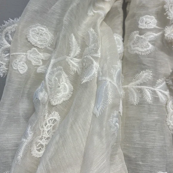 Postcard Floral-Appliqued Linen-Silk Top